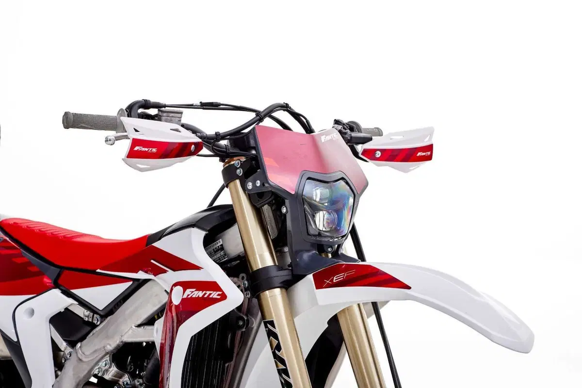 XE300 ed XEF310: Fantic svela le sue enduro a due e quattro tempi (40)