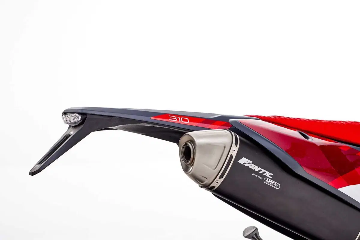 XE300 ed XEF310: Fantic svela le sue enduro a due e quattro tempi (42)