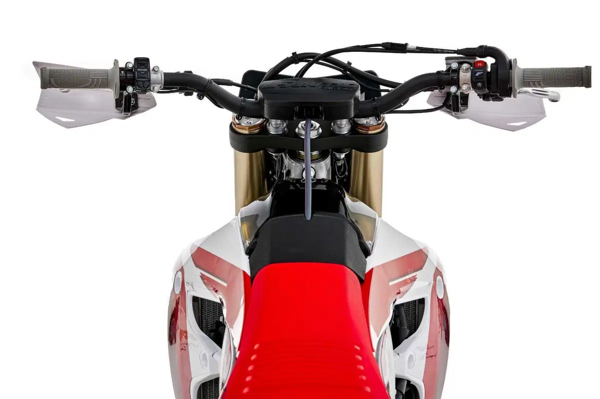 XE300 ed XEF310: Fantic svela le sue enduro a due e quattro tempi (48)