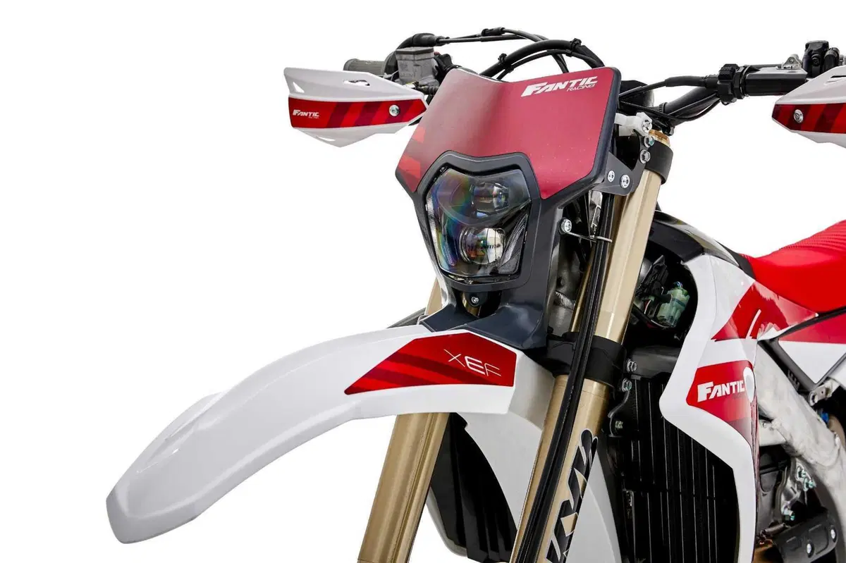 XE300 ed XEF310: Fantic svela le sue enduro a due e quattro tempi (49)