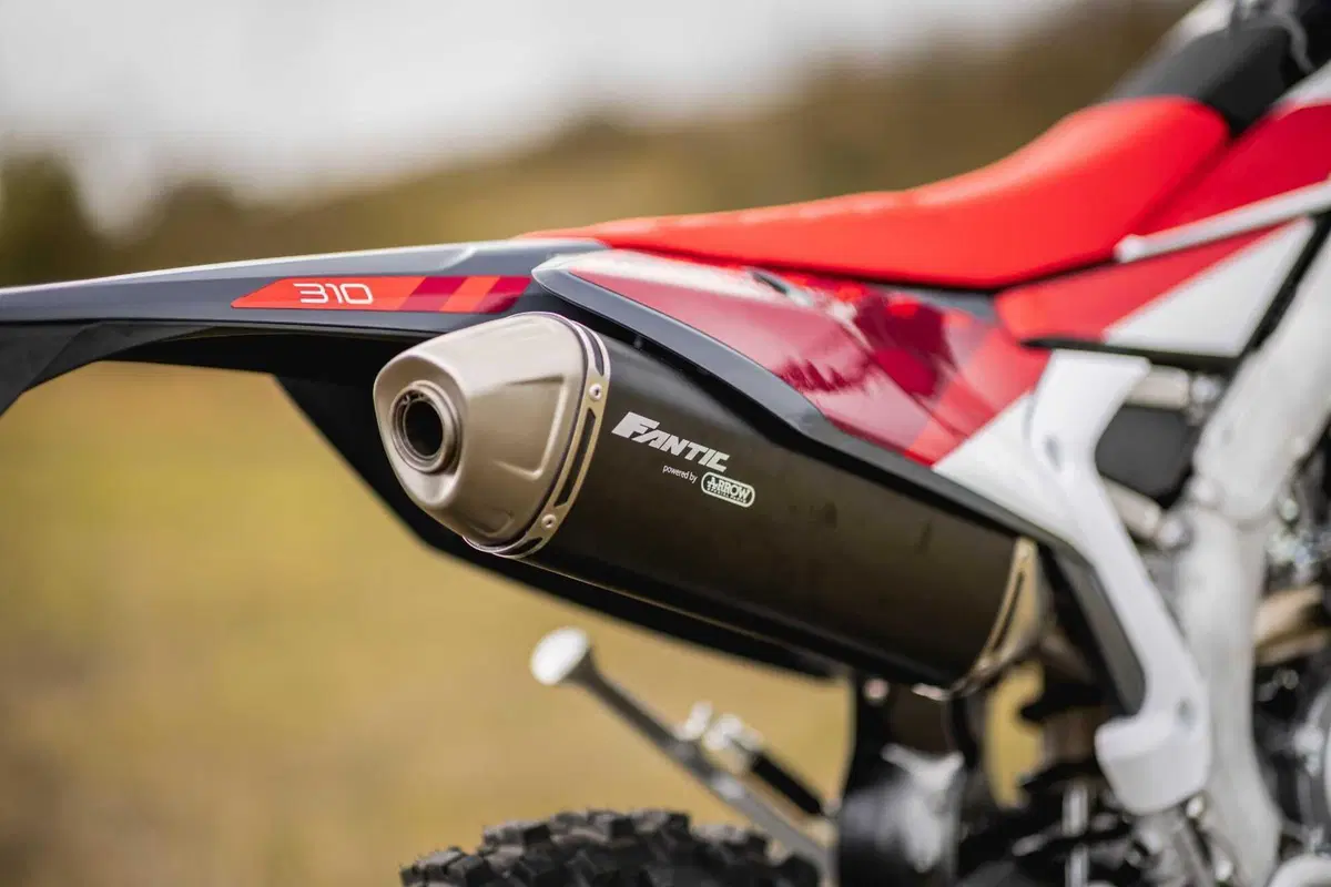 XE300 ed XEF310: Fantic svela le sue enduro a due e quattro tempi (69)