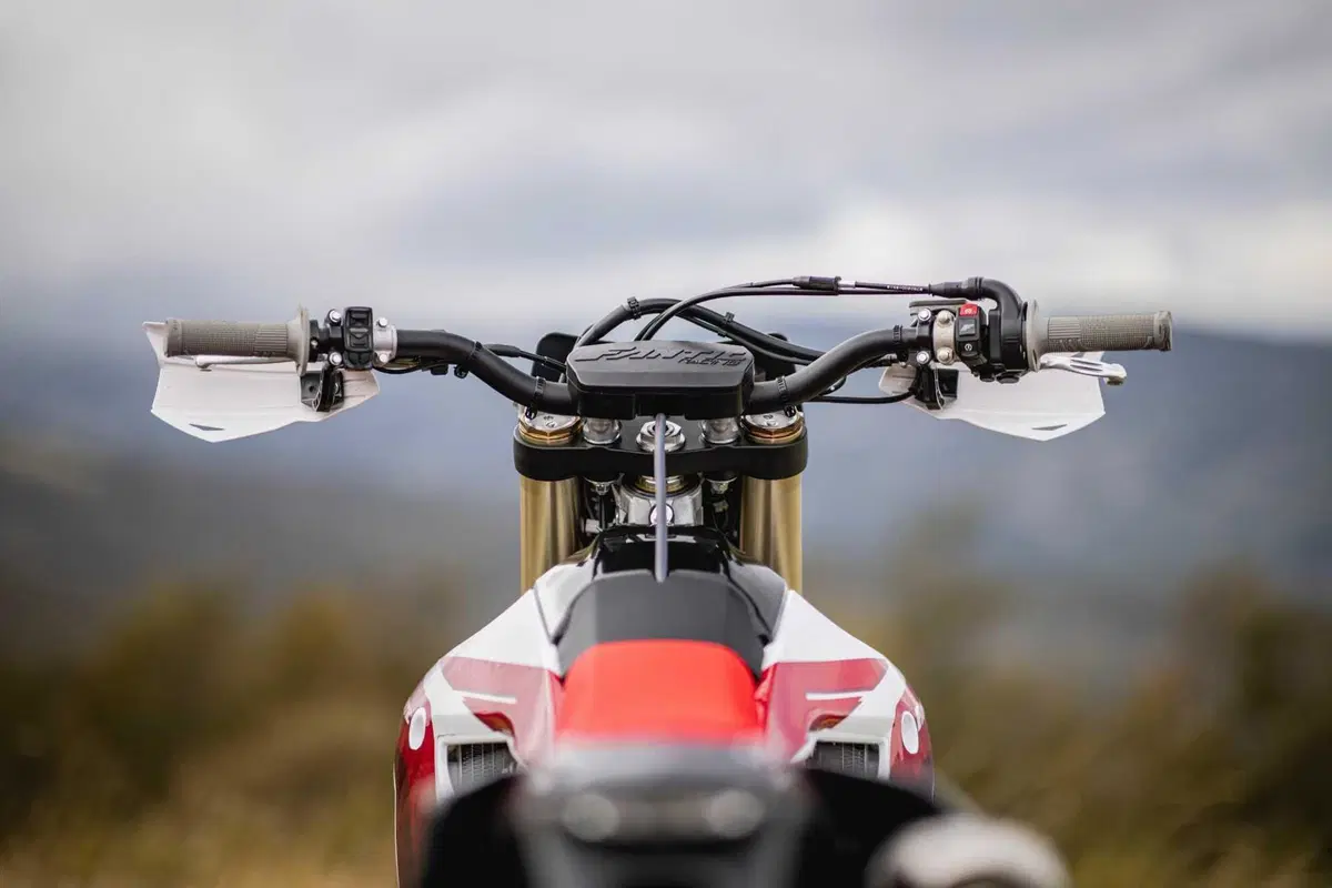 XE300 ed XEF310: Fantic svela le sue enduro a due e quattro tempi (70)