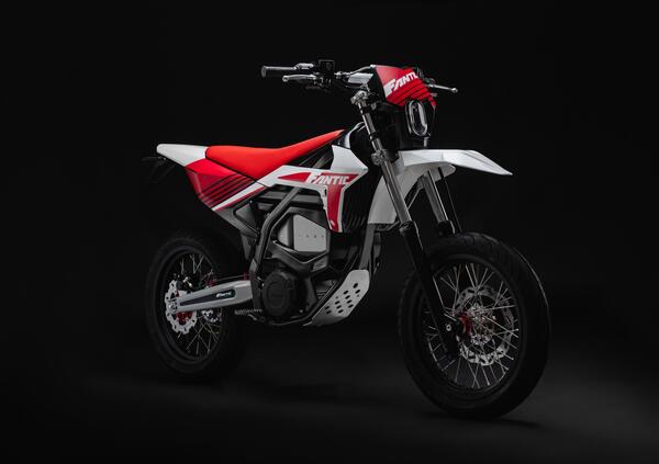 Eicma 2023. Motard elettrico? Fantic presenta la Motard EV [GALLERY]