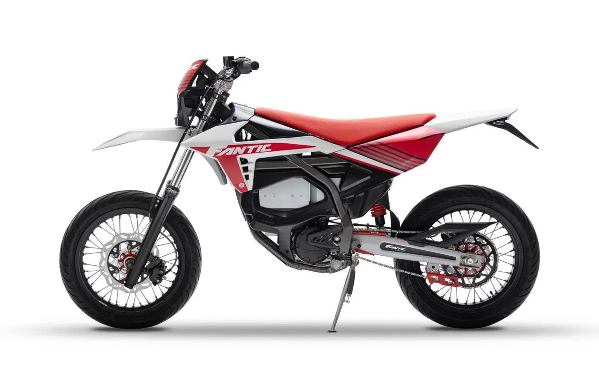 Motard elettrico? Fantic presenta la Motard EV (6)