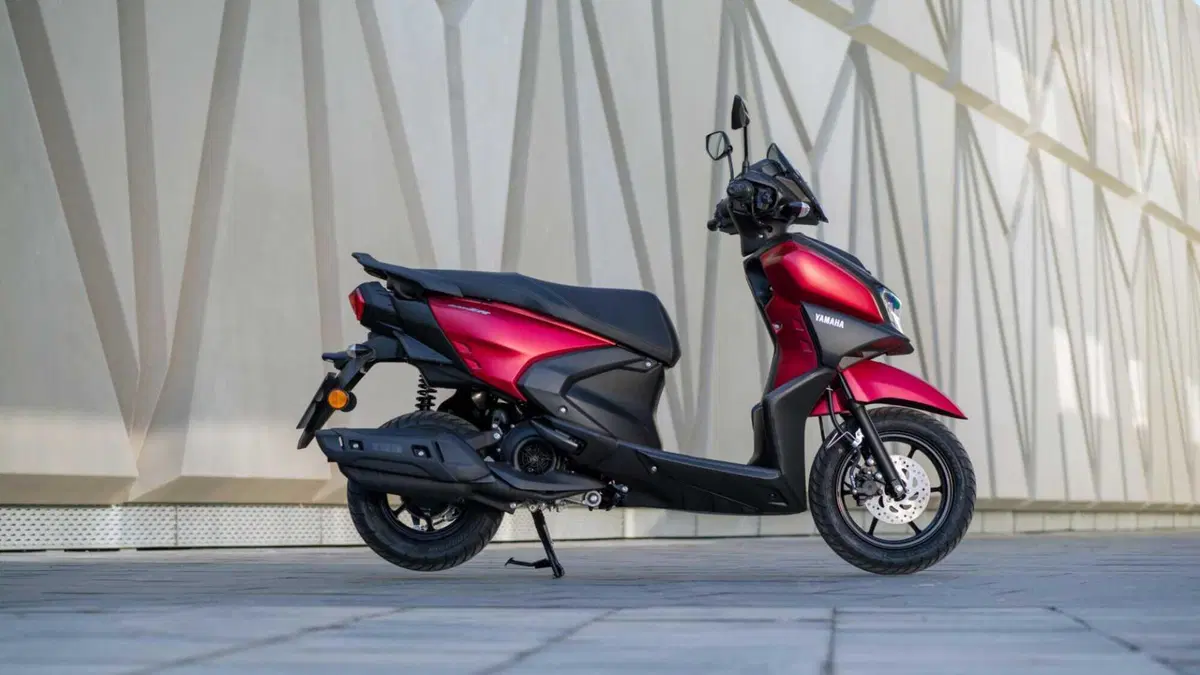 EICMA 2023: Yamaha lancia lo scooter RayZR (21)