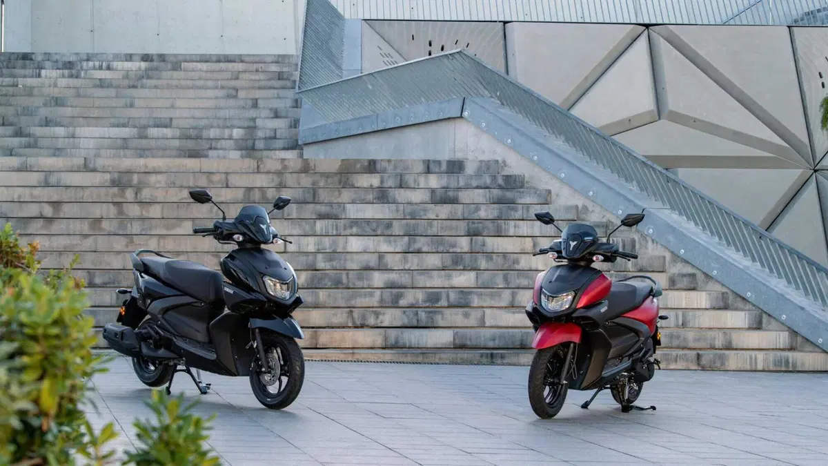 EICMA 2023: Yamaha lancia lo scooter RayZR (24)