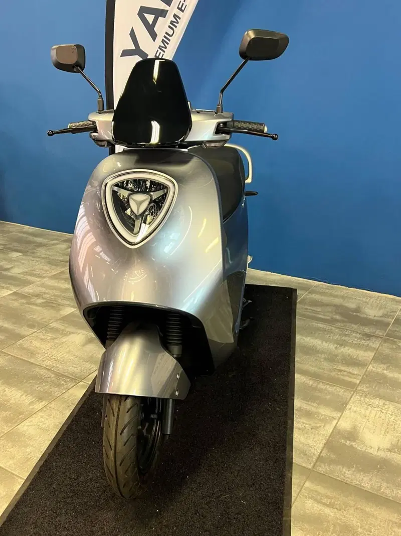 Yadea C1S Pro (2020 - 26) (3)