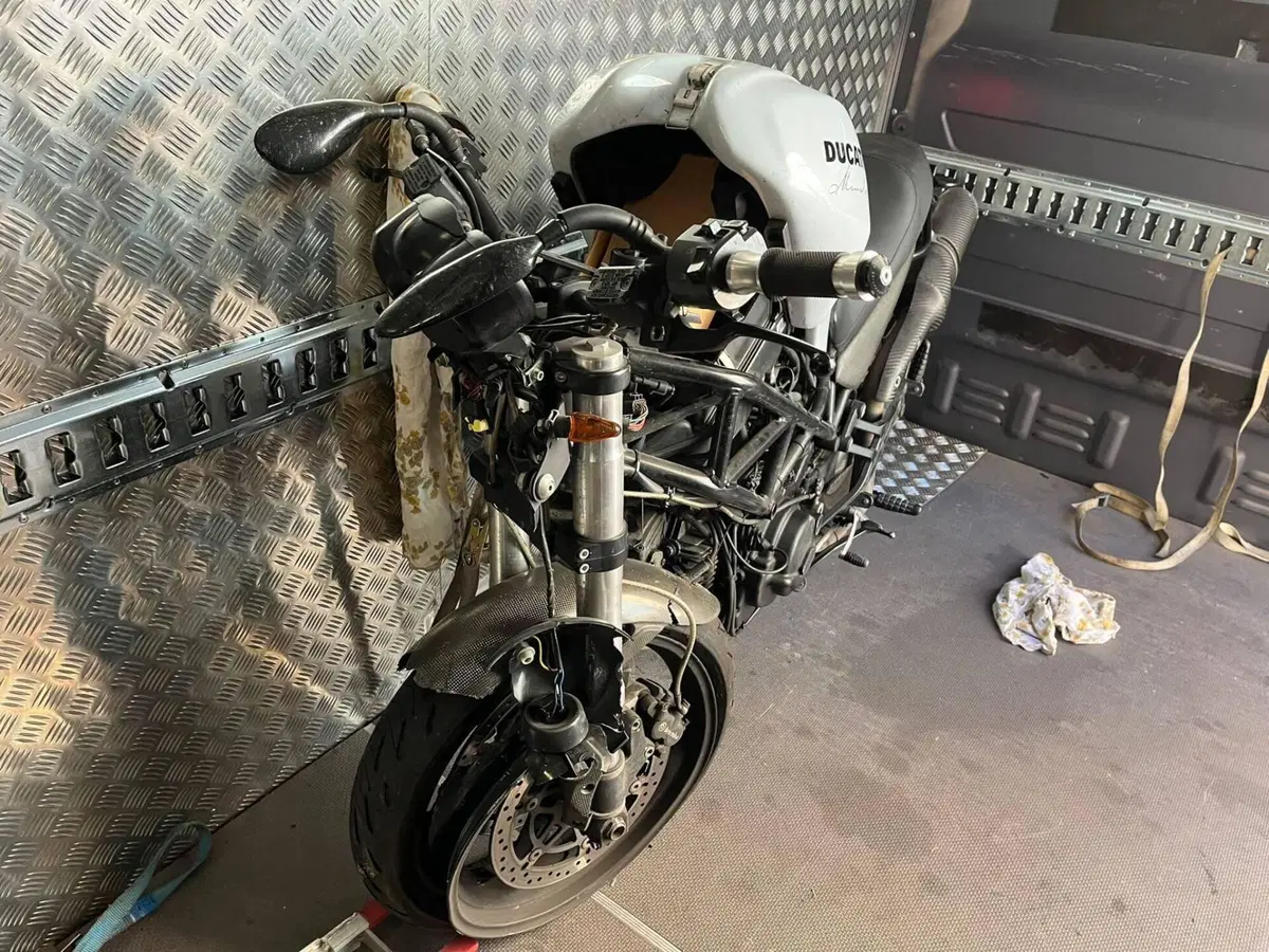 Ducati Monster 695 (2006 - 08)