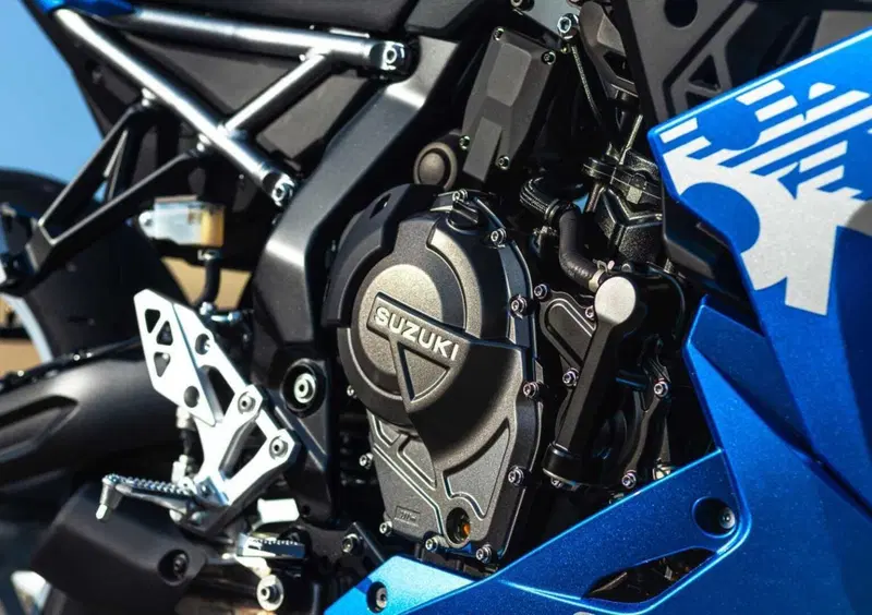Suzuki GSX-8R GSX-8R (2024 - 26) (15)