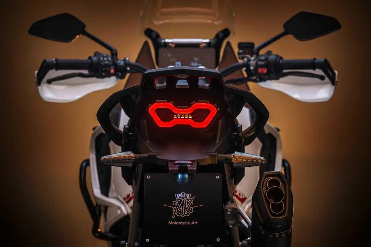 Eicma 2023: MV Agusta inaugura il fuoristrada di lusso con la LXP Orioli (18)