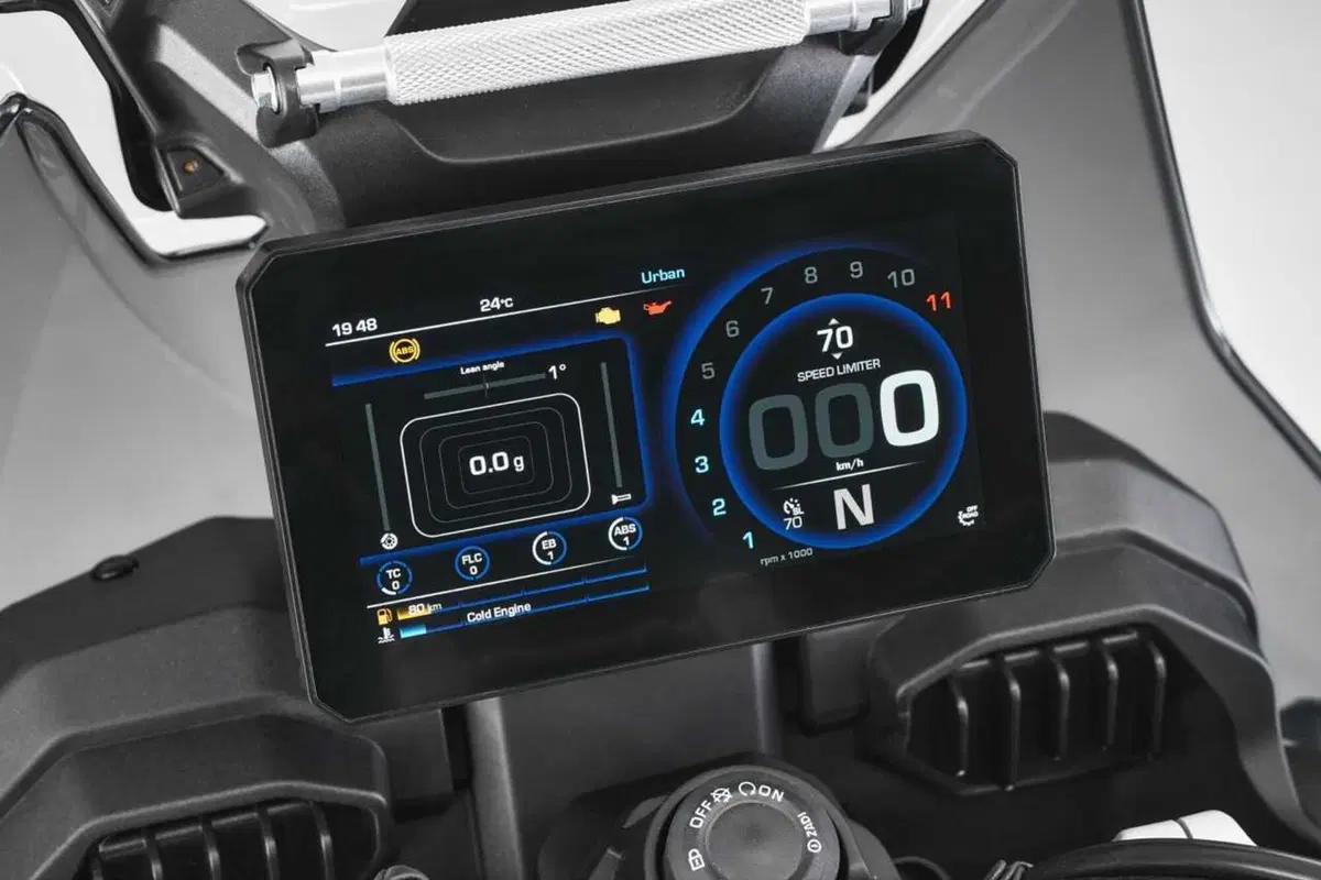 Eicma 2023: MV Agusta inaugura il fuoristrada di lusso con la LXP Orioli (30)