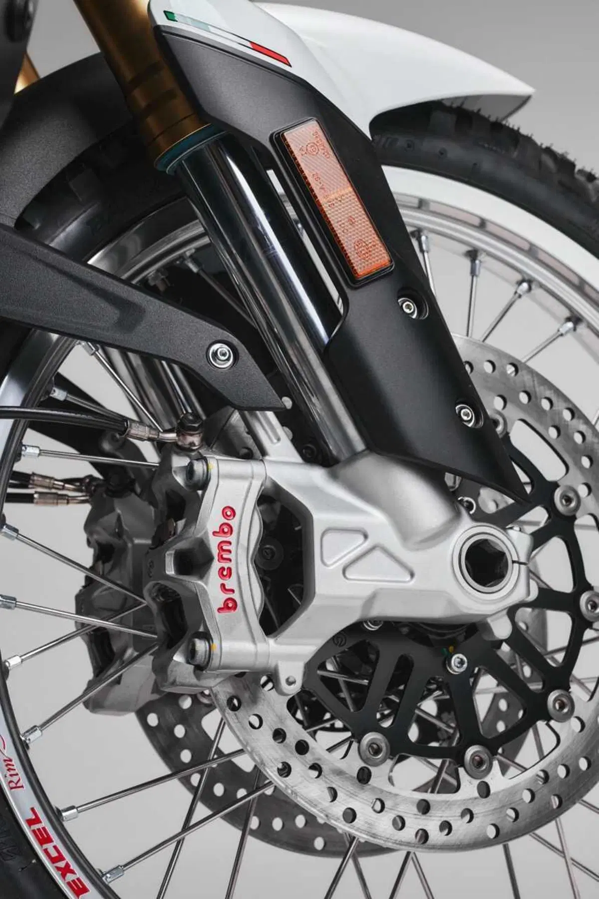 Eicma 2023: MV Agusta inaugura il fuoristrada di lusso con la LXP Orioli (47)