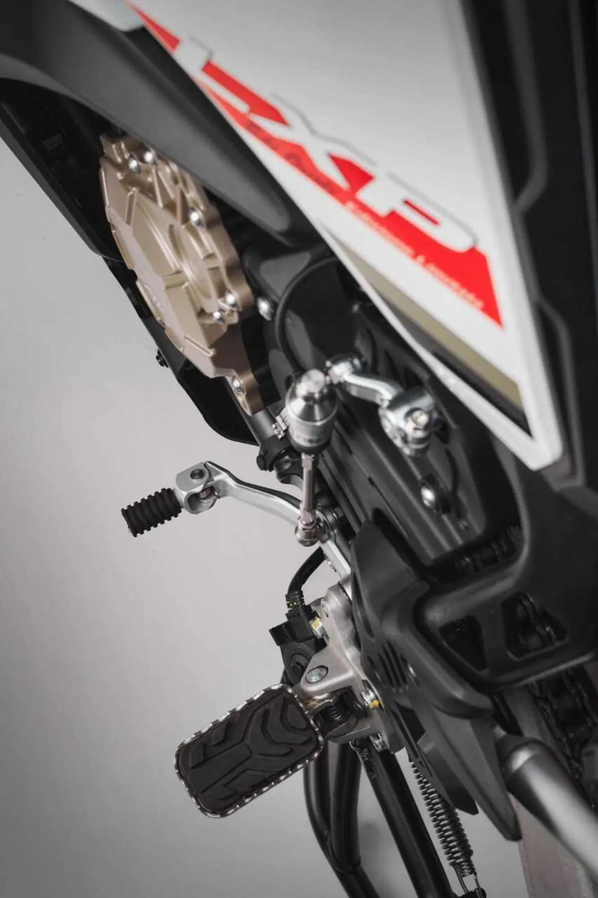 Eicma 2023: MV Agusta inaugura il fuoristrada di lusso con la LXP Orioli (86)
