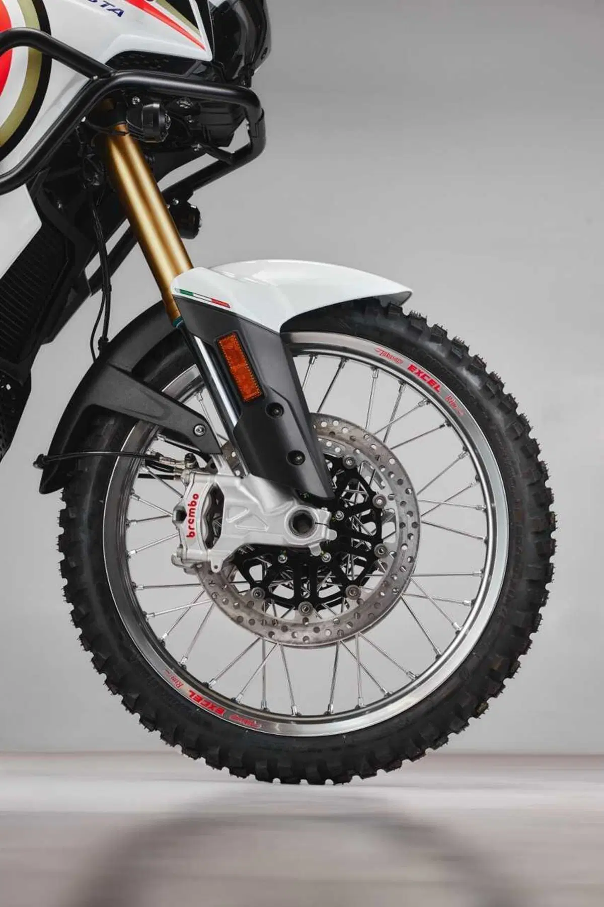 Eicma 2023: MV Agusta inaugura il fuoristrada di lusso con la LXP Orioli (96)