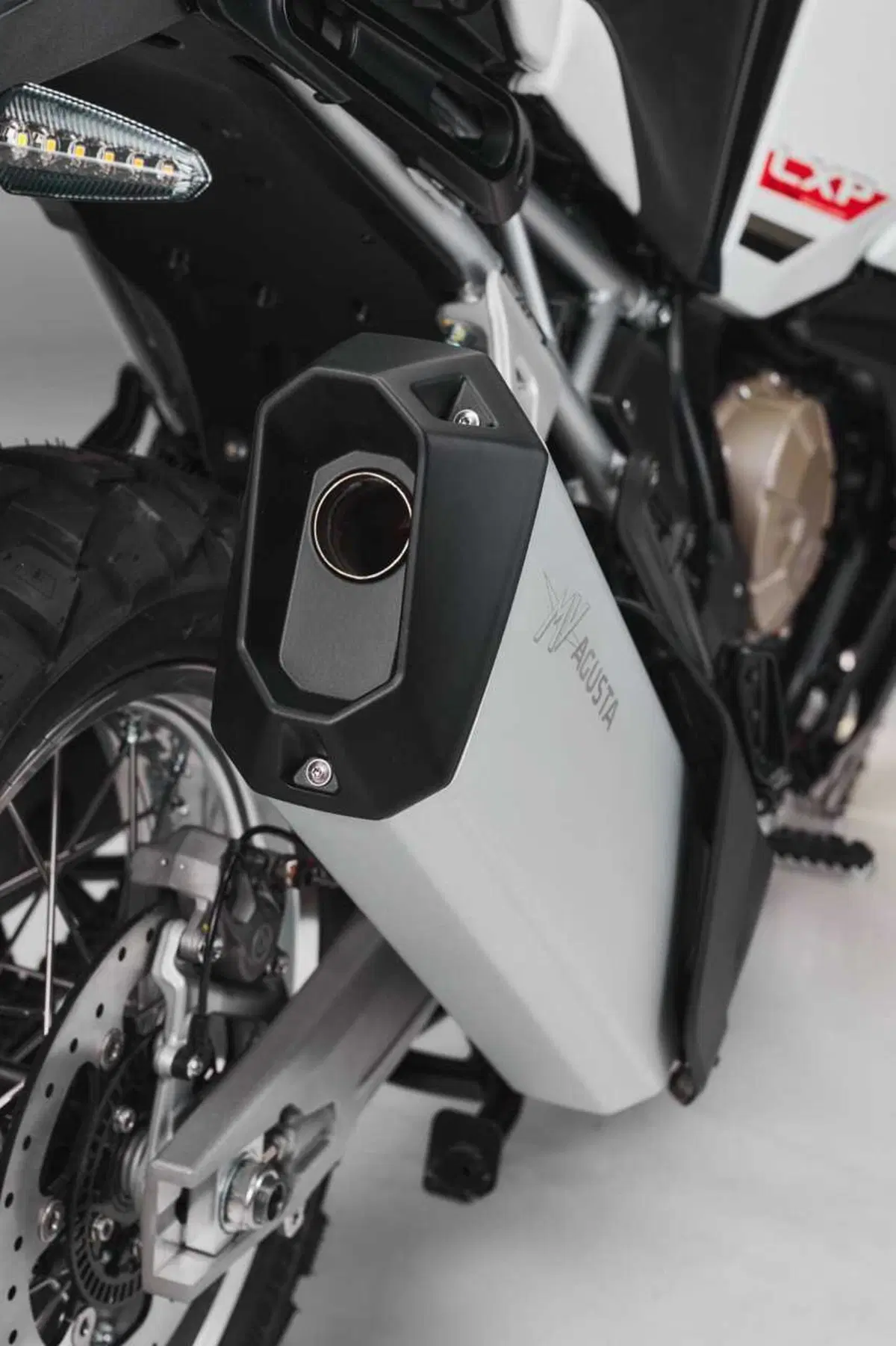 Eicma 2023: MV Agusta inaugura il fuoristrada di lusso con la LXP Orioli (103)
