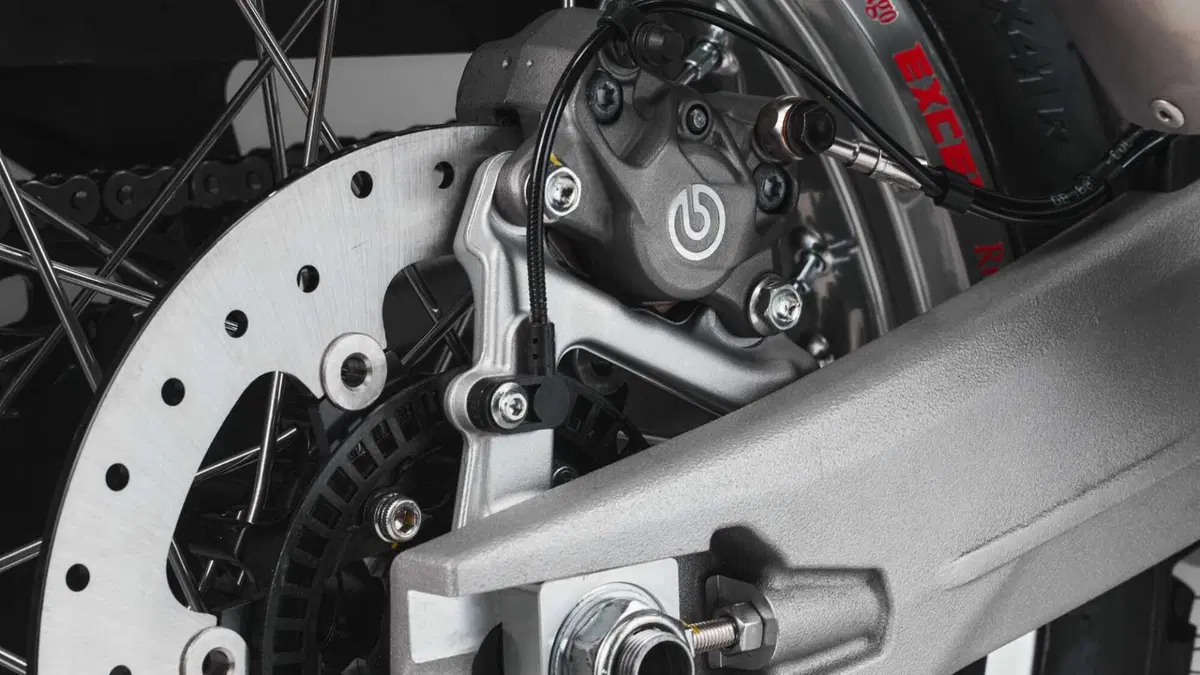 MV Agusta LXP LXP Orioli (2024 - 26) (21)