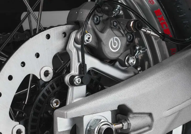 MV Agusta LXP LXP Orioli (2024 - 26) (21)