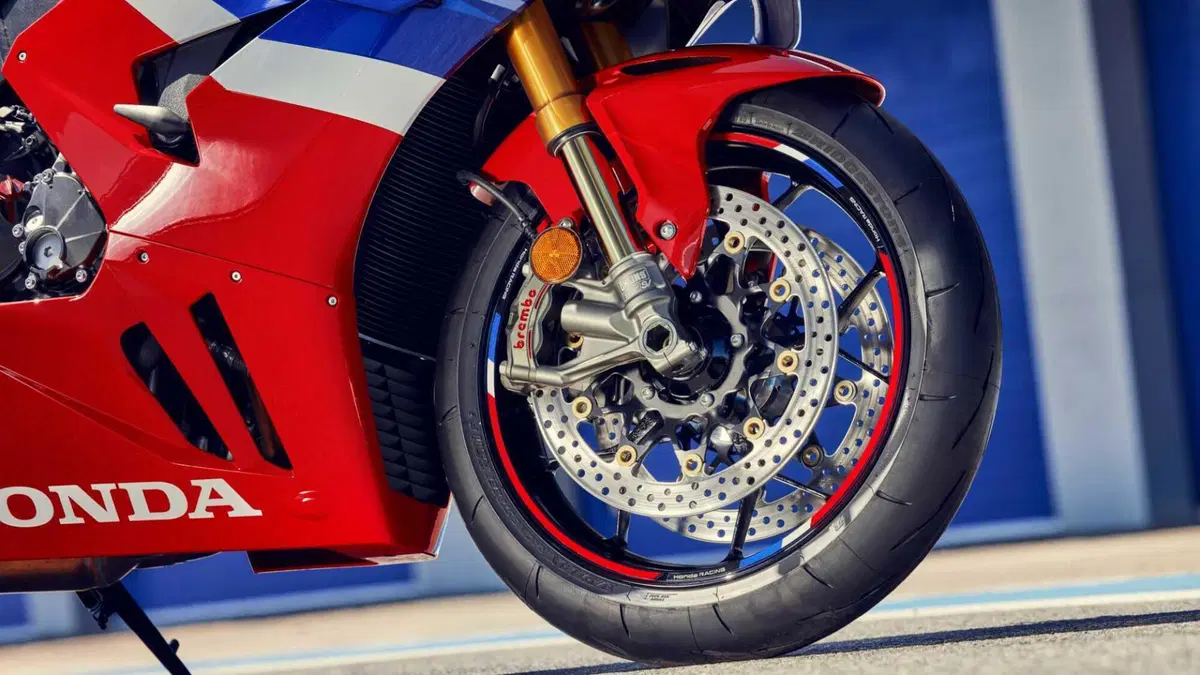 Honda CBR 1000 RR CBR 1000 RR-R Fireblade SP (2024 - 26) (3)