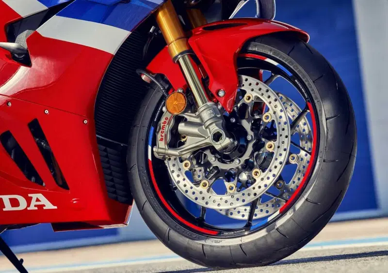 Honda CBR 1000 RR CBR 1000 RR-R Fireblade SP (2024 - 26) (3)