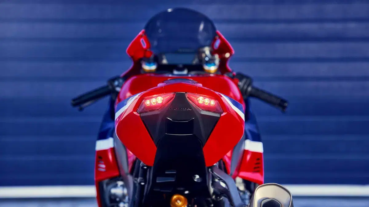 Honda CBR 1000 RR CBR 1000 RR-R Fireblade SP (2024 - 26) (5)