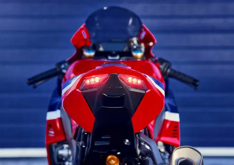 Honda CBR 1000 RR CBR 1000 RR-R Fireblade SP (2024 - 26) (5)