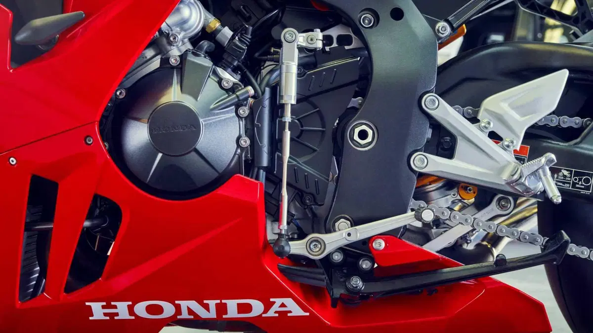Honda CBR 1000 RR CBR 1000 RR-R Fireblade SP (2024 - 26) (11)