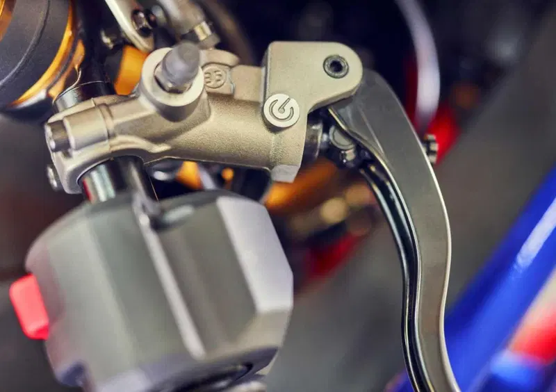 Honda CBR 1000 RR CBR 1000 RR-R Fireblade SP (2024 - 26) (12)