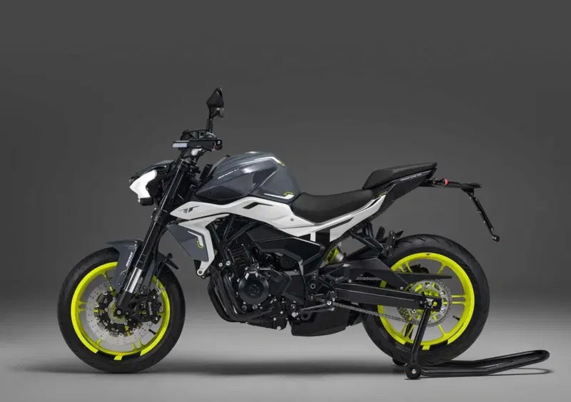 Benelli Tornado Naked Twin 500 Tornado Naked Twin 500 (2024) (2)