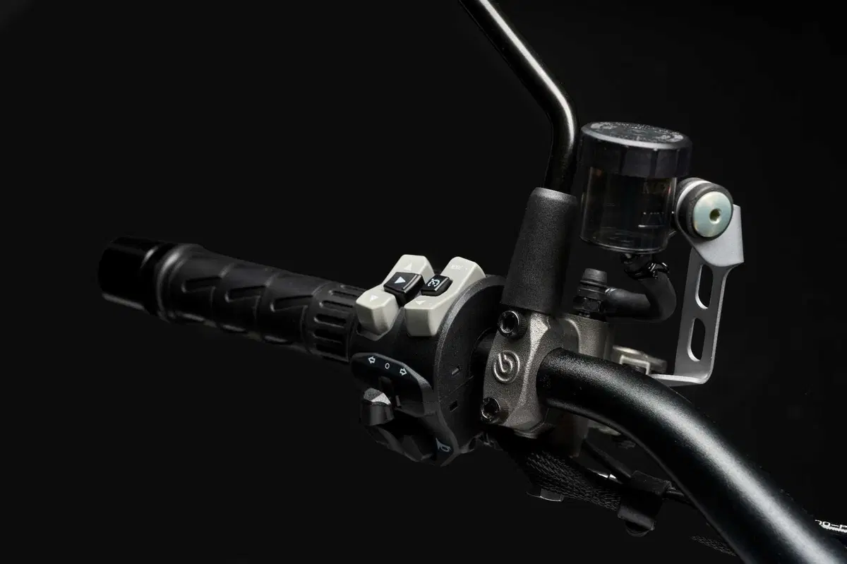 EICMA 2023. Moto Morini presenta la X-Cape 1200 [VIDEO] (26)