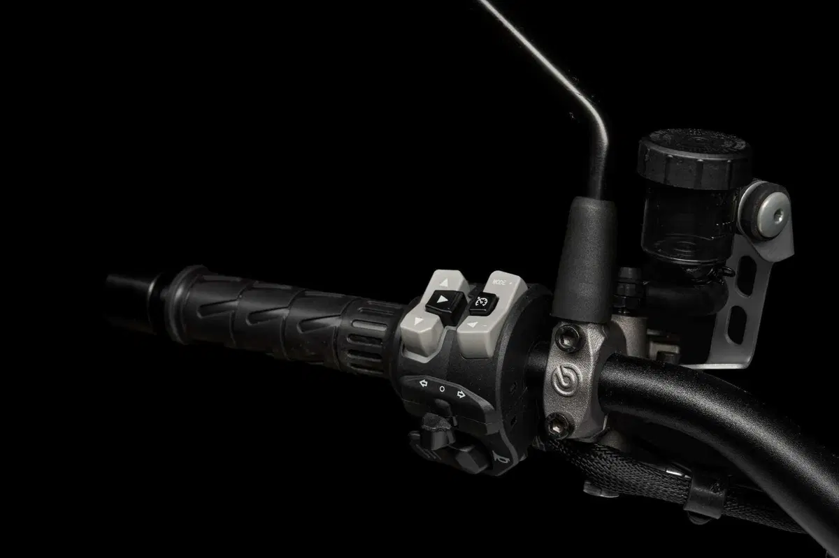 EICMA 2023. Moto Morini presenta la X-Cape 1200 [VIDEO] (28)