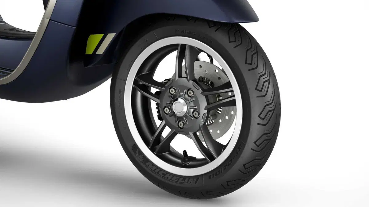 Vespa Primavera 50 Primavera 50 Tech (2024 - 25) (12)