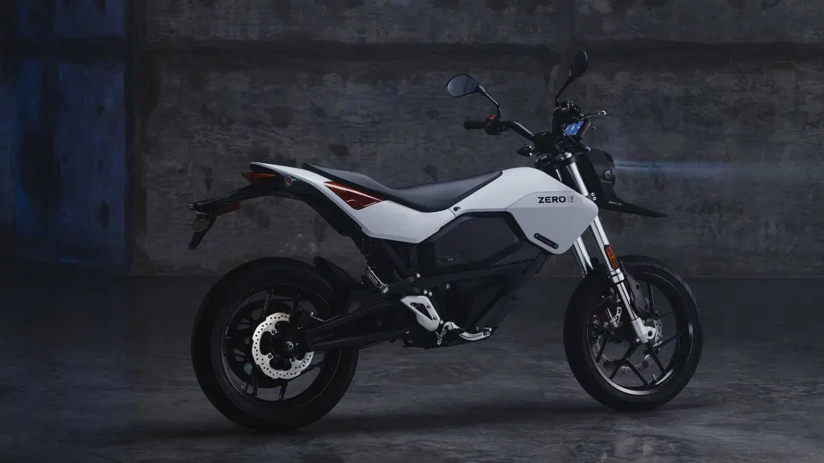 Zero FXE FXE (2022 - 25)