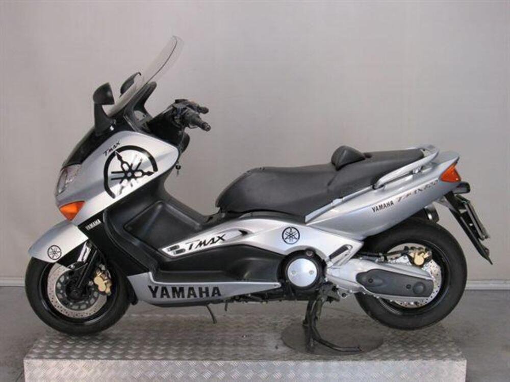 Yamaha T-Max 500 (2001 - 03) (4)
