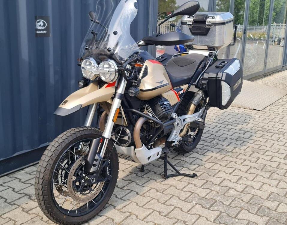 Moto Guzzi V85 TT Travel (2021 - 23) (4)