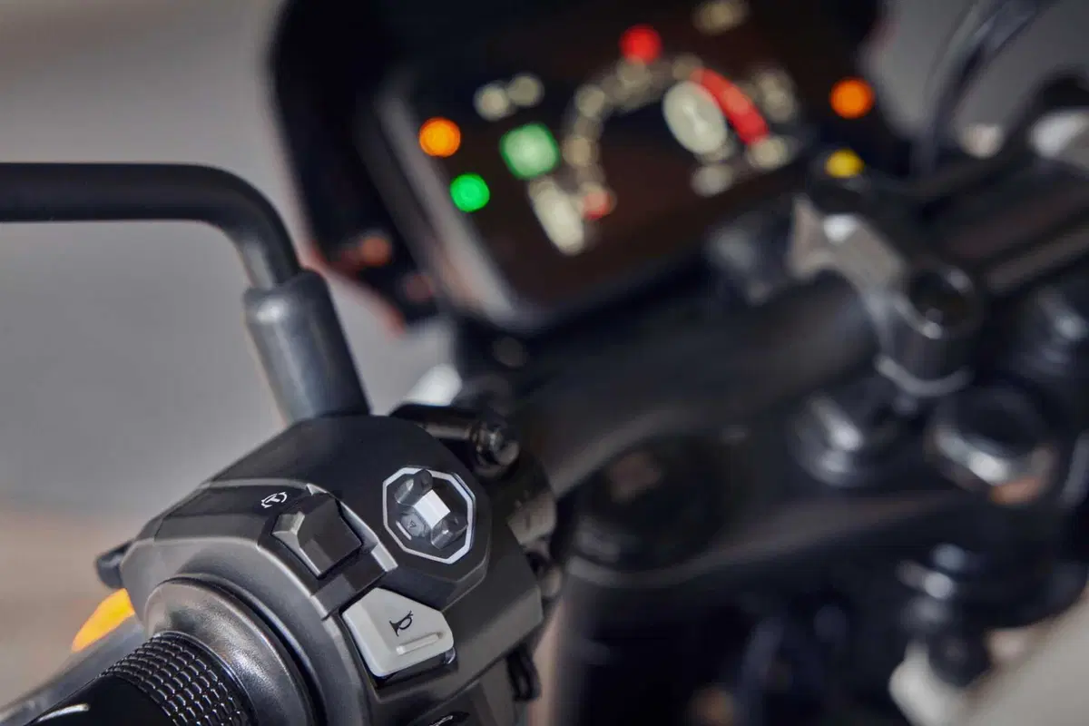 Eicma 2023: Honda presenta la CB500 Hornet (4)