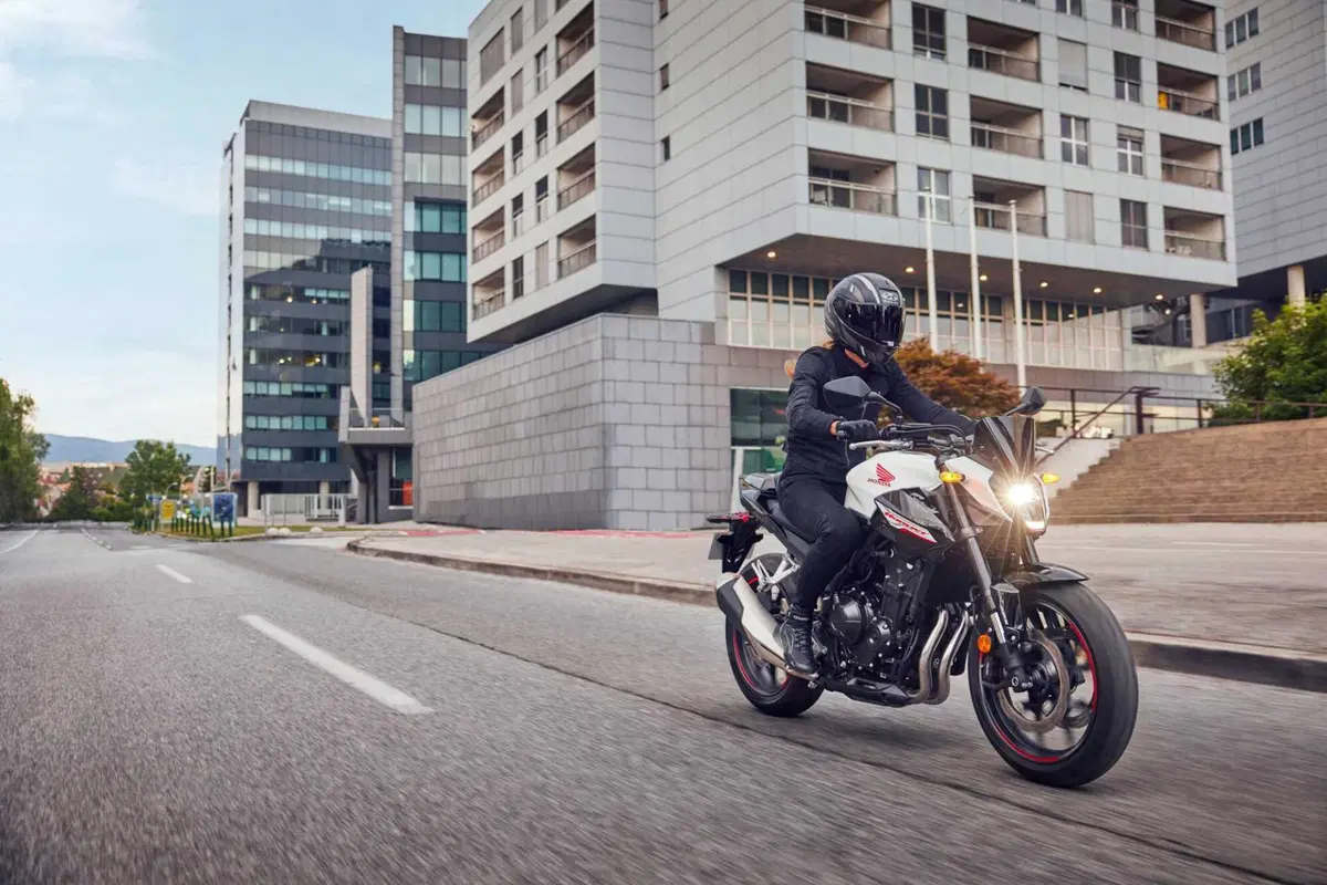 Eicma 2023: Honda presenta la CB500 Hornet (10)