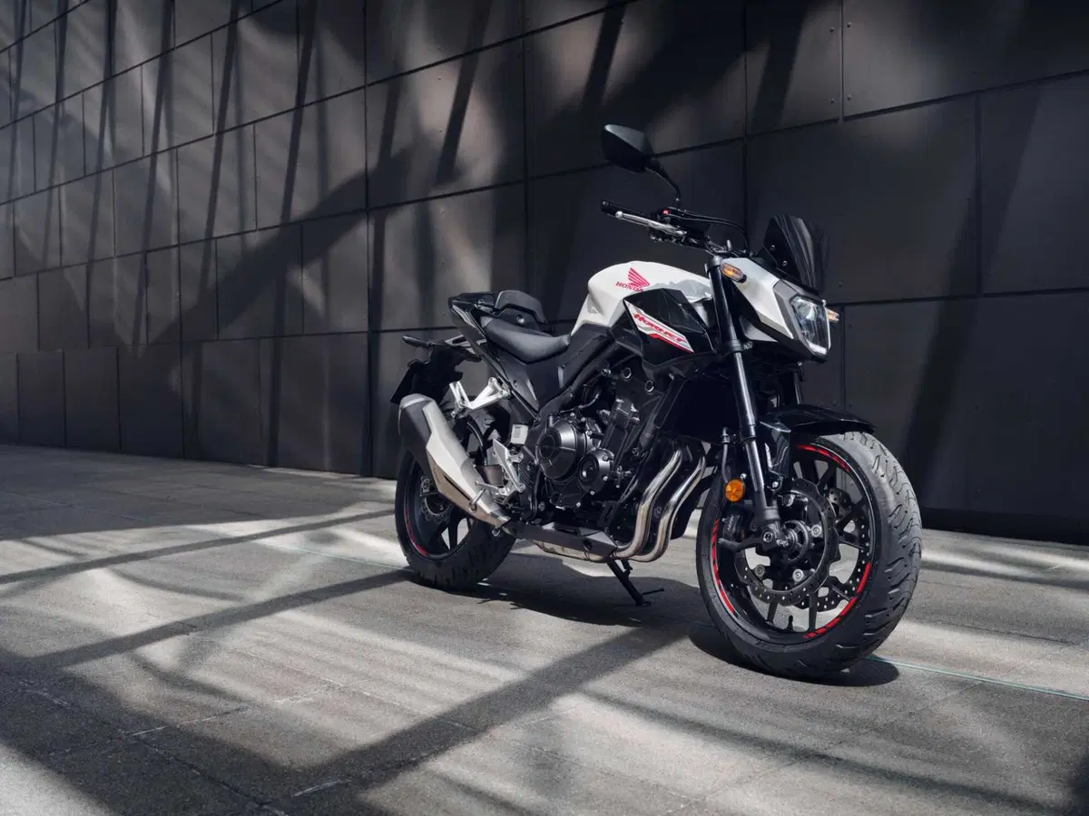 Eicma 2023: Honda presenta la CB500 Hornet (25)