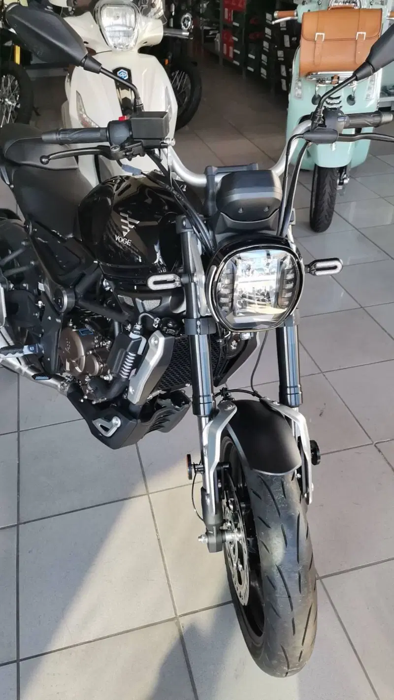 Voge Trofeo 300AC (2021 - 26) (2)