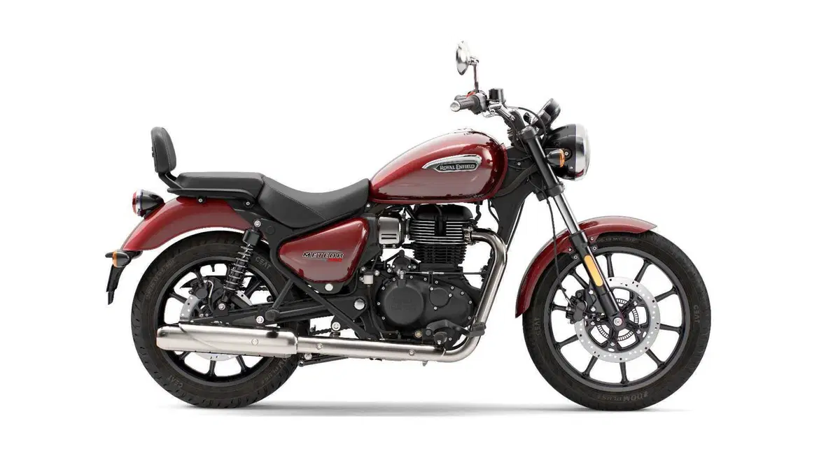 Eicma 2023: nuova Royal Enfield Meteor 350 Aurora (6)