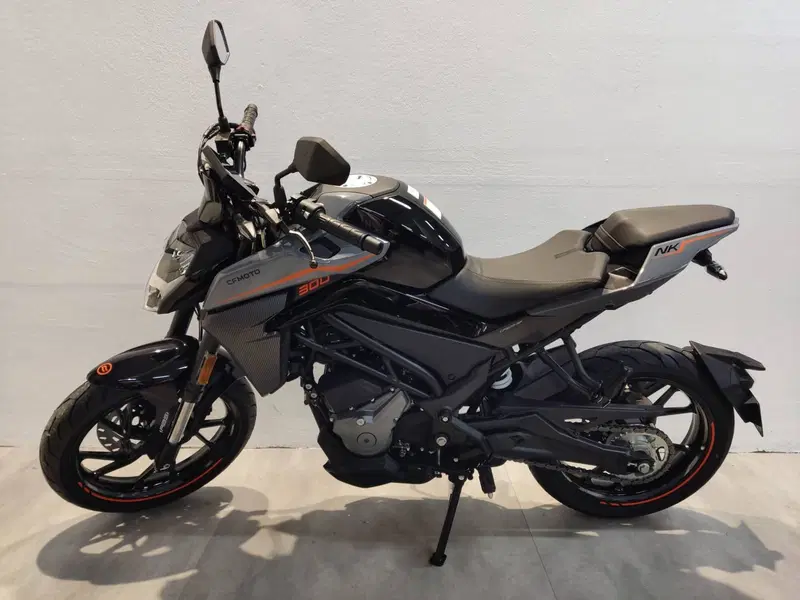CFMOTO 300NK (2021 - 26) (2)