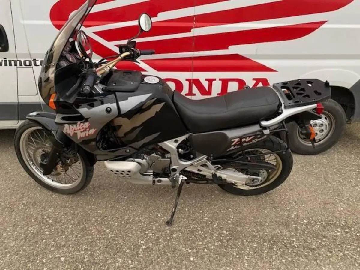 Honda Africa Twin XRV 750 (1996 - 02) (2)