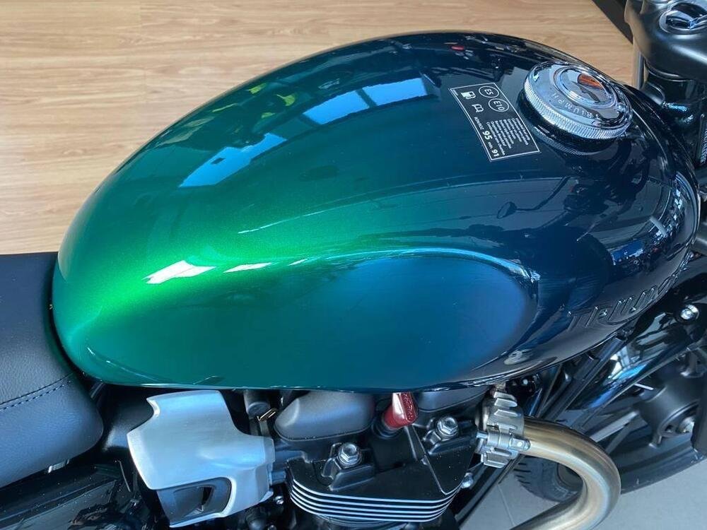 Triumph Speed Twin 900 Stealth Edition (2024) (5)