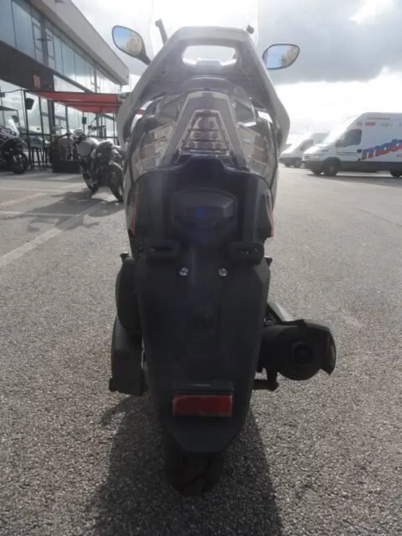 Kymco People 125i S (2021 - 25) (8)