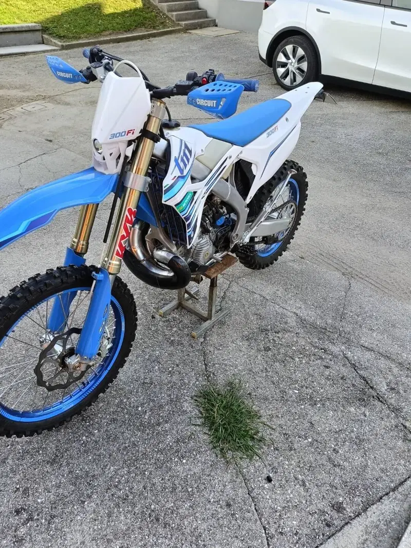 Tm Moto EN 300 Fi ES 2T (2022) (4)