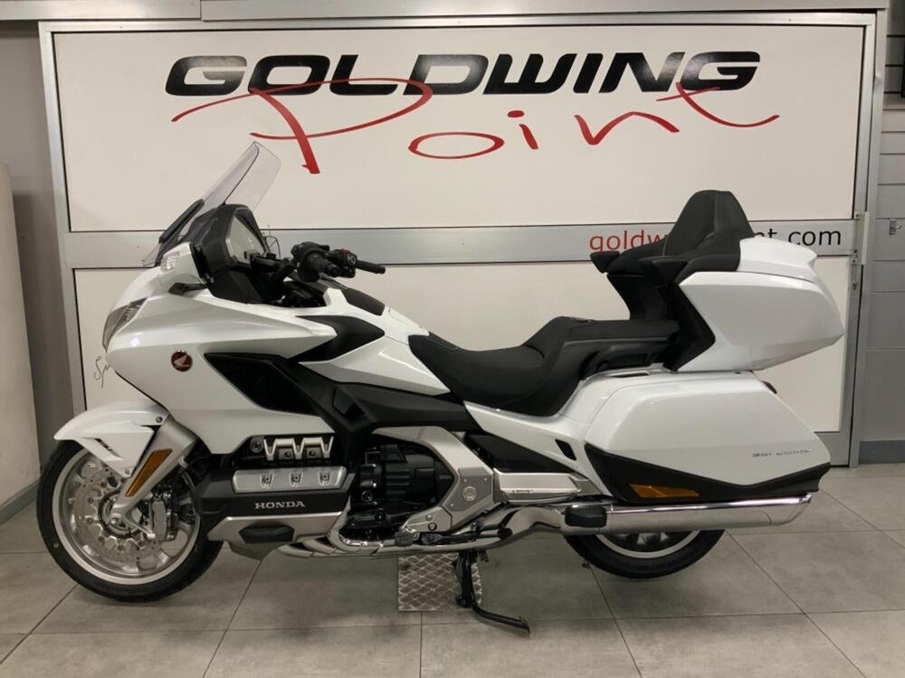 Honda GL 1800 Gold Wing Tour DCT & Airbag (2022 - 24) (2)