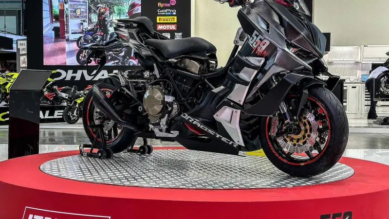 Eicma 2023. L'Italjet Dragster 559 Twin &egrave; sui blocchi di partenza