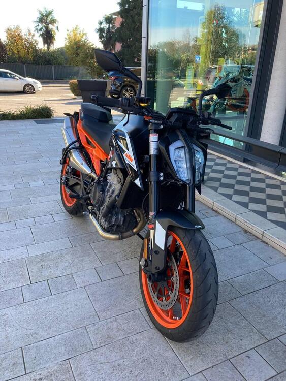 KTM 890 Duke GP (2022 - 23) (2)