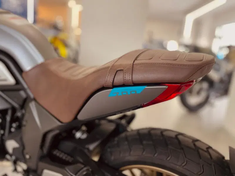 CFMOTO 700CL-X Heritage (2021 - 26) (9)