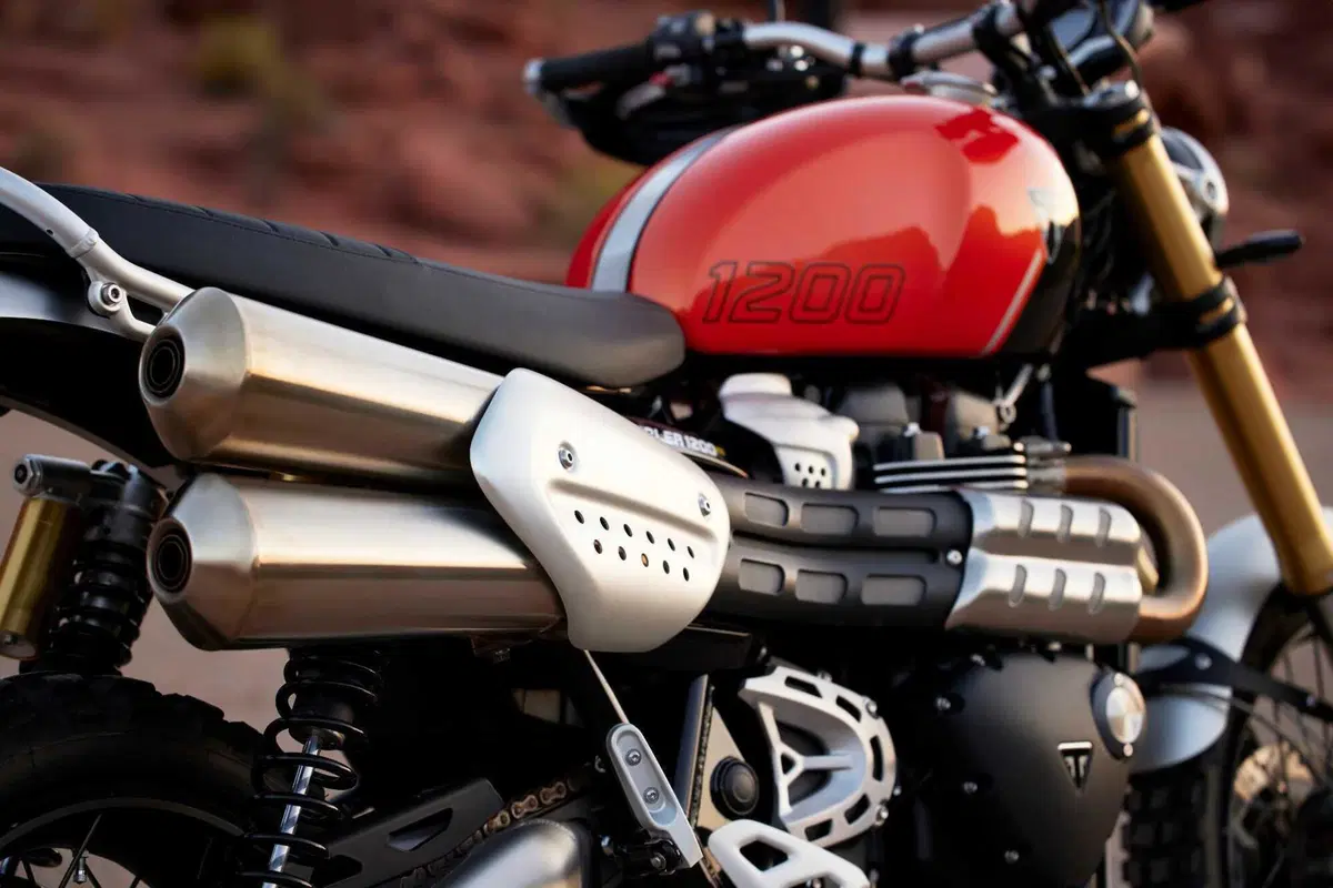 Triumph svela le nuove Scrambler 1200 XE e 1200 X 2024 (3)