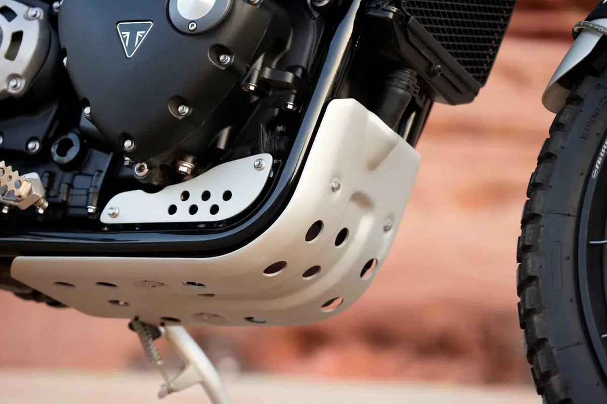 Triumph svela le nuove Scrambler 1200 XE e 1200 X 2024 (6)